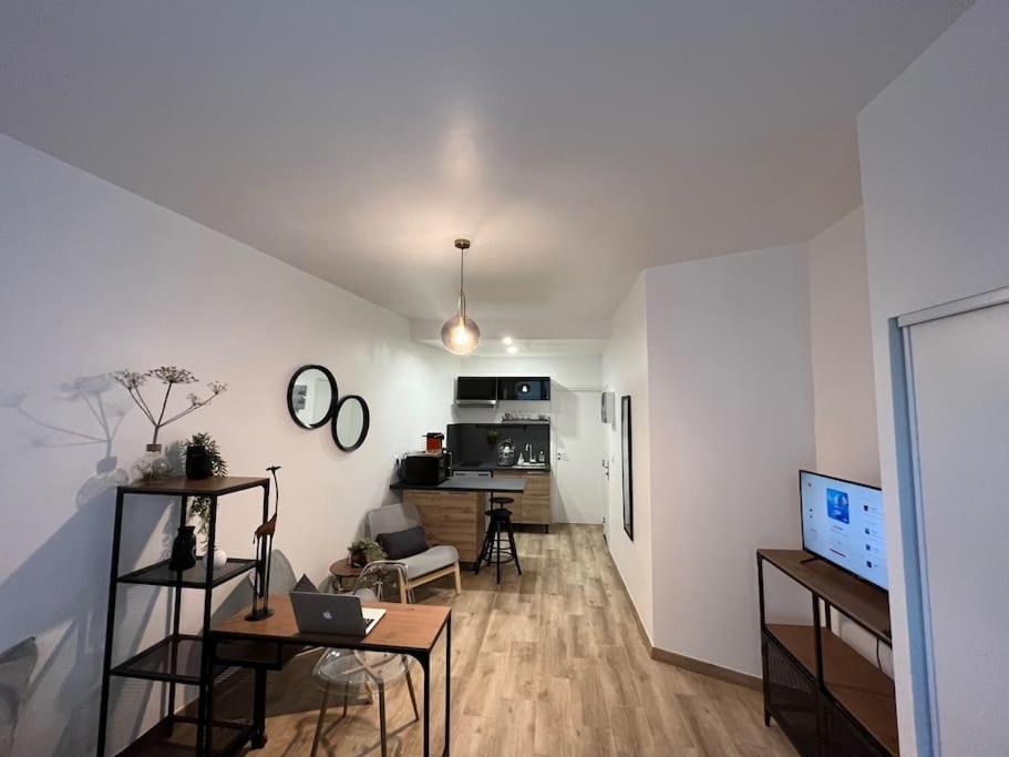 Studio Cosy Rez-De-Chaussee Foix Bagian luar foto